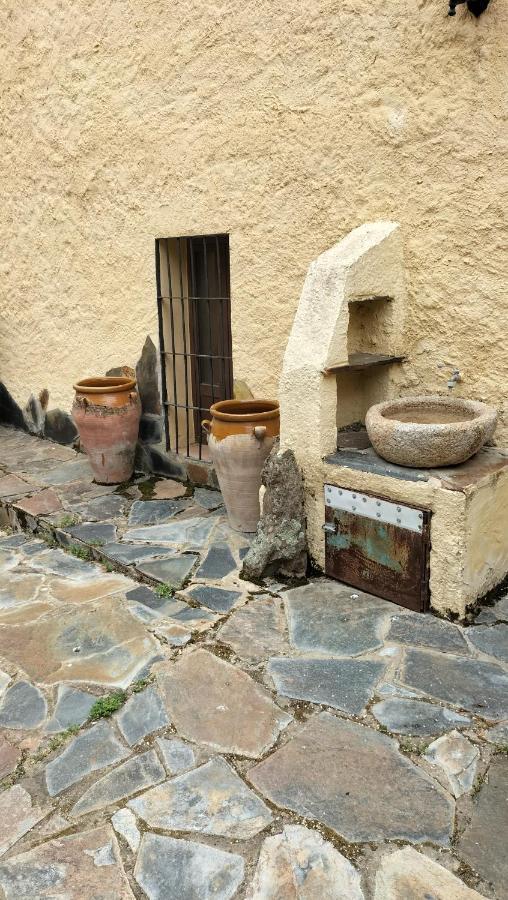 Casa Rural Lares Casas de Don Pedro Екстер'єр фото